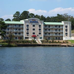 Baymont On The Lake By Wyndham Hot Springs